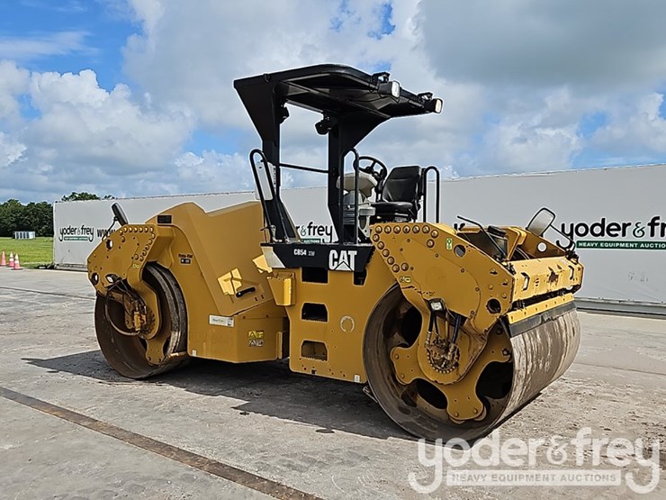 2011-caterpillar-cb54-image-7