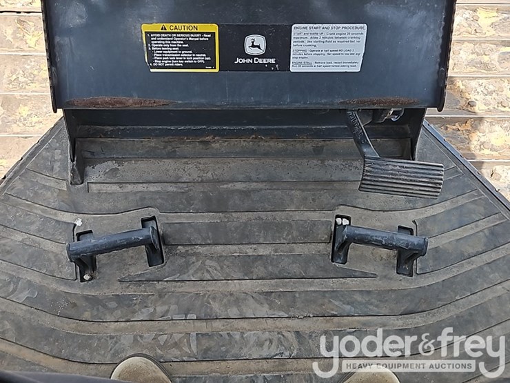 2016-deere-450j-image-30