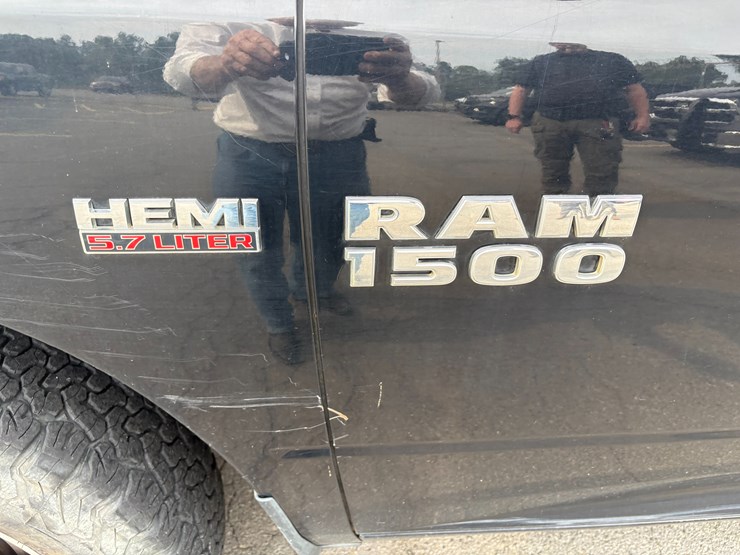 2013-dodge-ram-1500-image-56