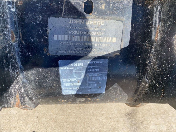 john-deere-12-image-7