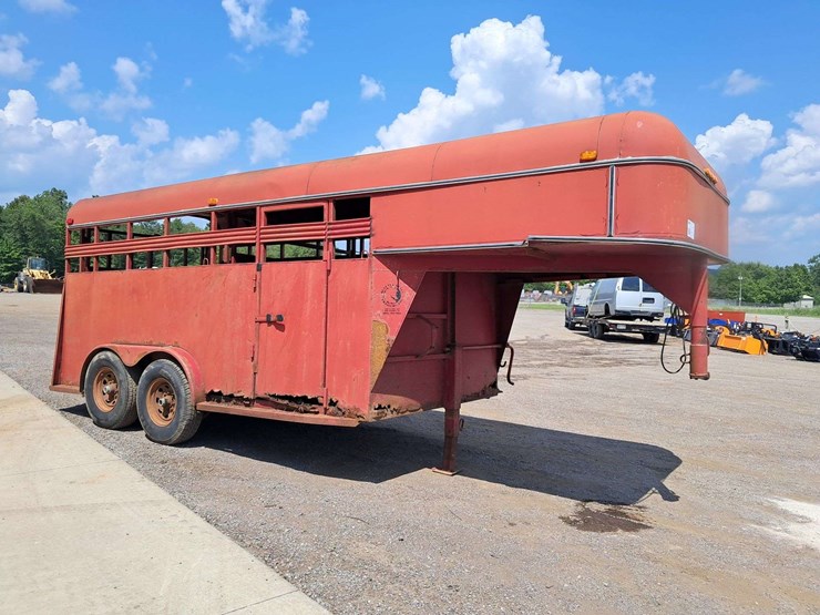 1993-gn-livestock-trailer-image-2