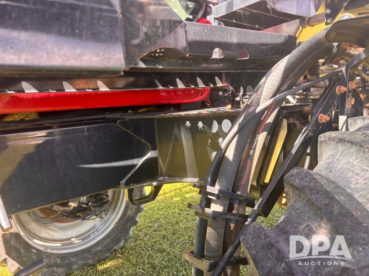 2019-case-ih-patriot-4440-image-32