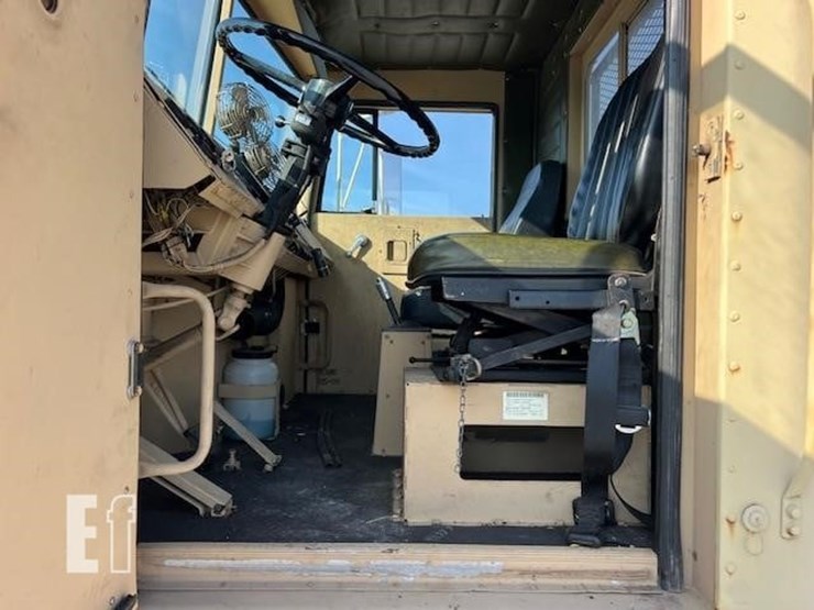 1983-am-general-m915a1-image-41