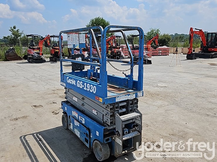 2015-genie-gs1930-image-7