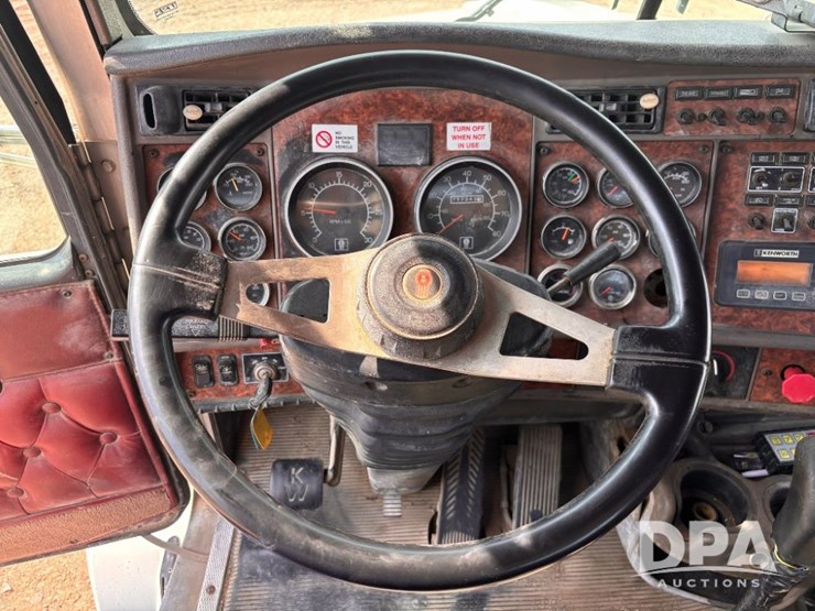 2003-kenworth-t800-image-88