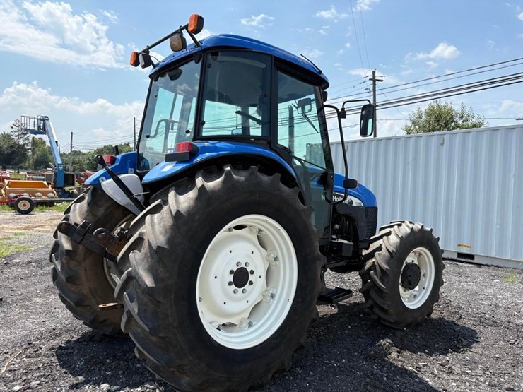 2006-new-holland-td95d-image-7