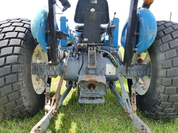 new-holland-3930-image-5