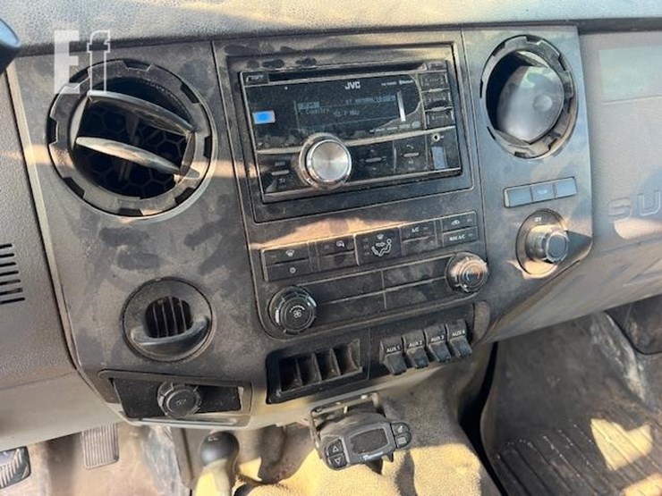 2011-ford-f550-sd-image-36