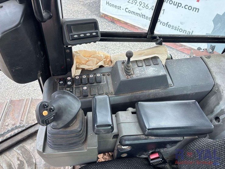 2017-caterpillar-d6t-lgp-image-16