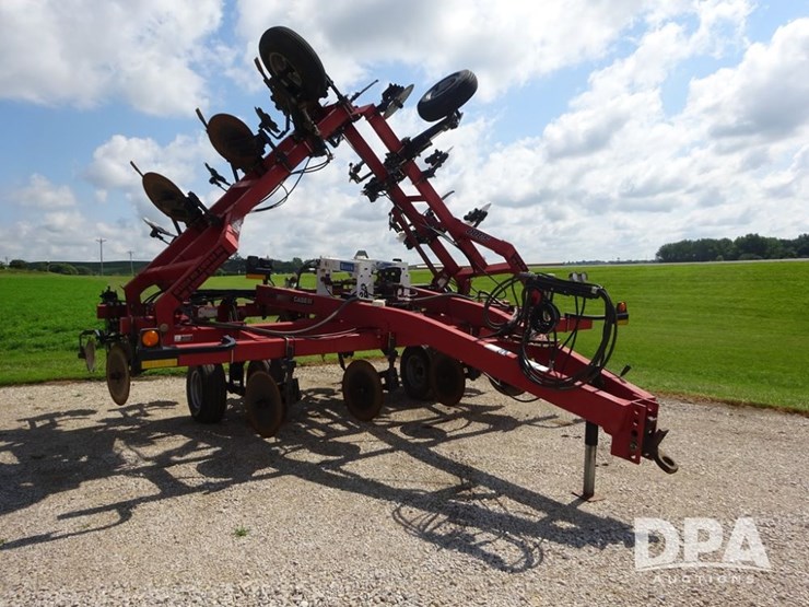 case-ih-5300-image-10