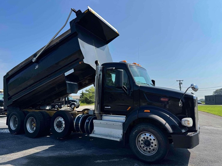 2016-peterbilt-567-image-2