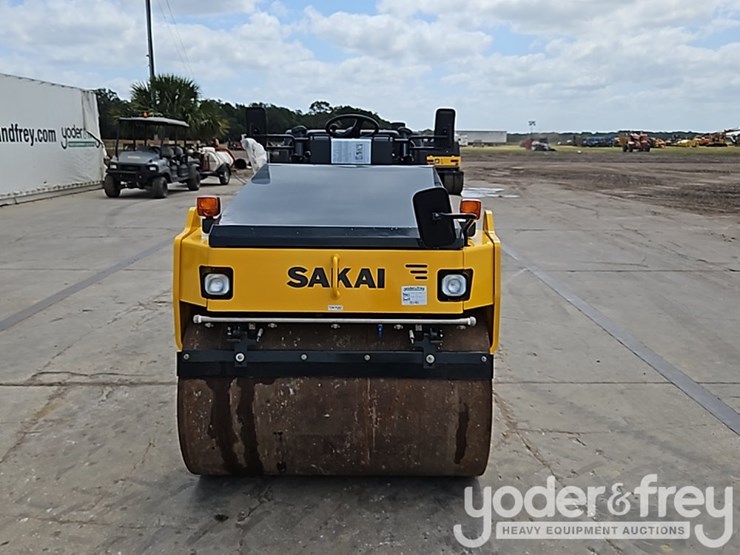 2024-kubota-d1703-image-10