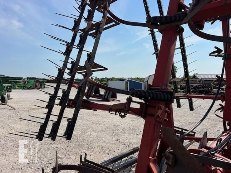 case-ih-4300-image-21