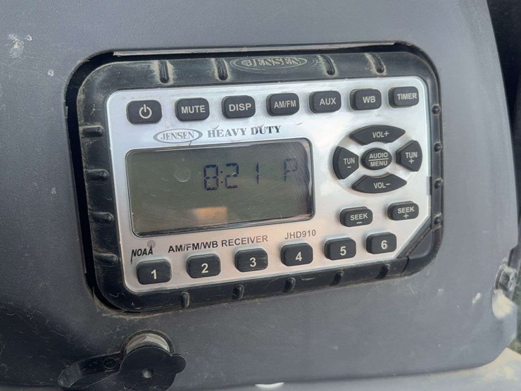 2019-kubota-svl65-2-image-33