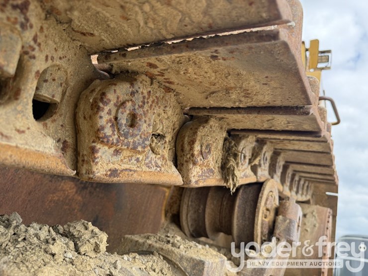 2005-caterpillar-d8t-image-27