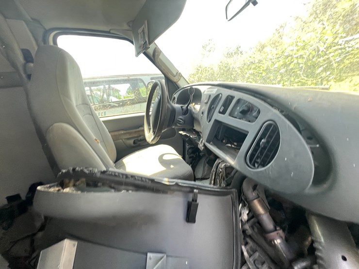 ford-e450-image-12