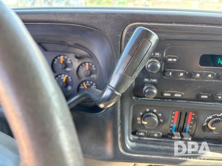 2005-chevrolet-2500hd-image-76