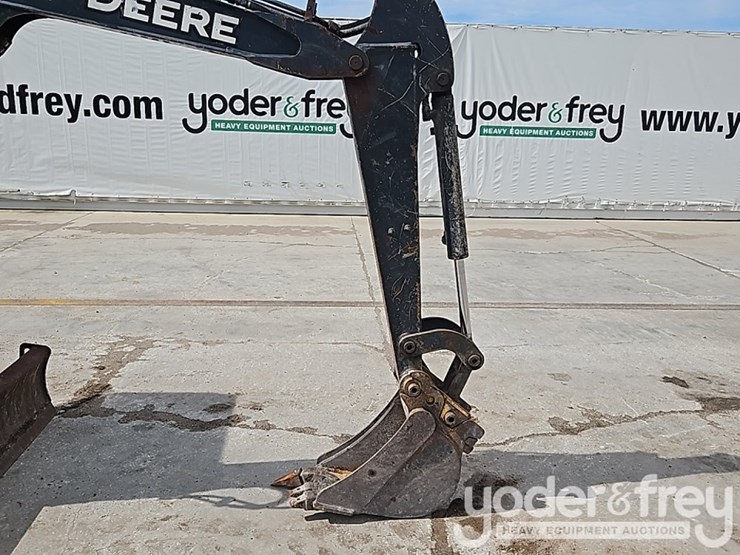 2017-deere-30g-image-17