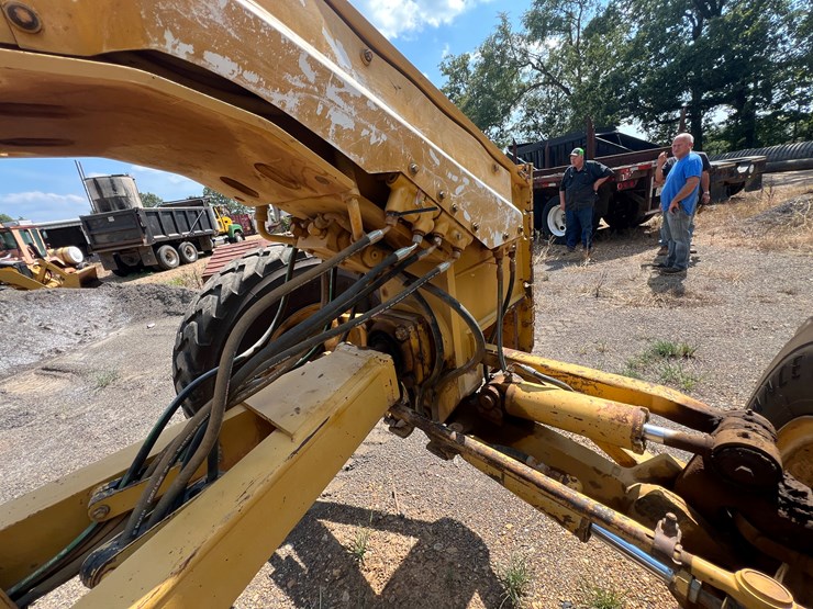 caterpillar-140g-image-47