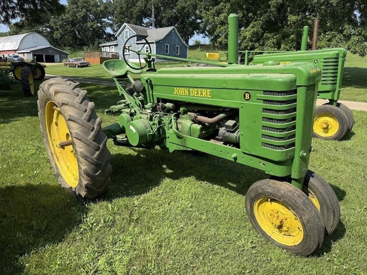 john-deere-b-image-1