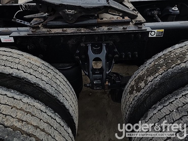 2018-kenworth-t680-image-13