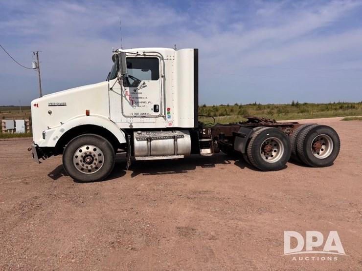 2003-kenworth-t800-image-16