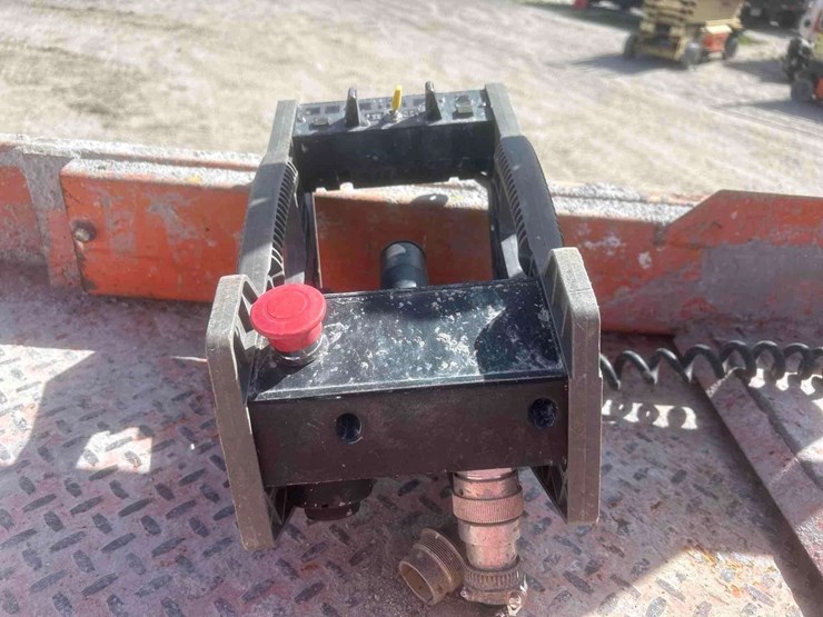 2018-jlg-2632es-image-7