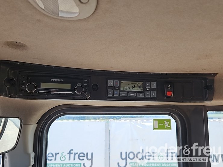 2019-doosan-dl250-5-image-27