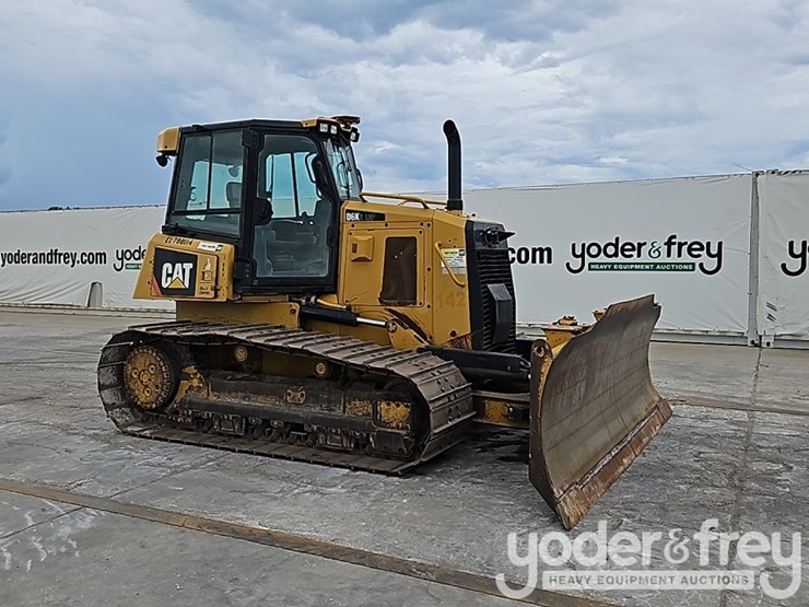 2016-caterpillar-d6k2-lgp-image-7