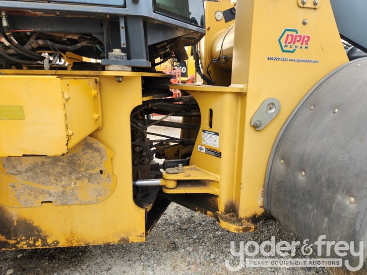 2010-deere-644k-image-7