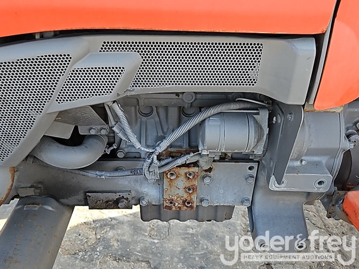 2014-kubota-l2501dt-image-15