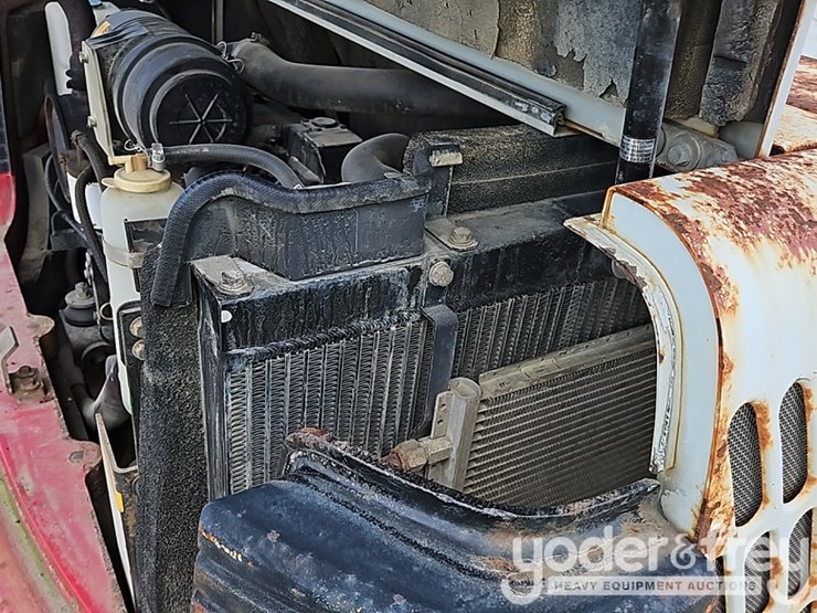 2005-takeuchi-tb145-image-36