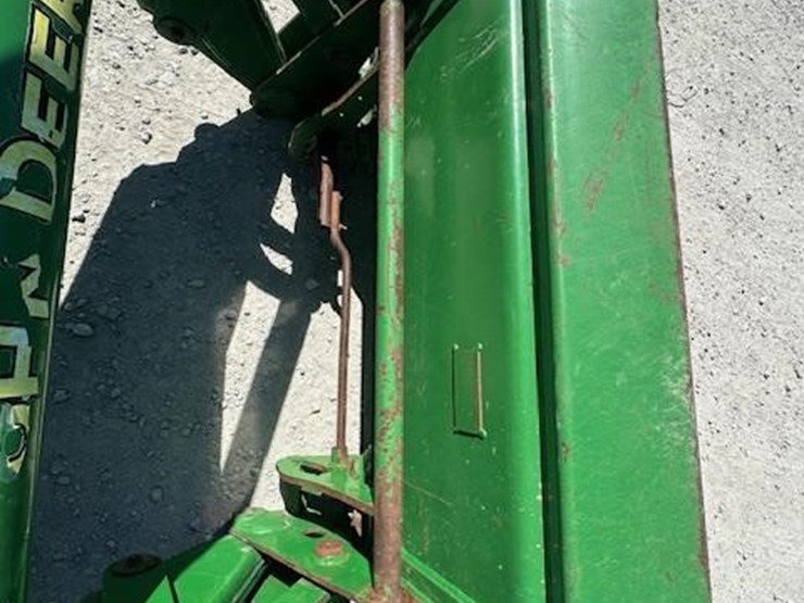 2014-john-deere-6125r-image-17