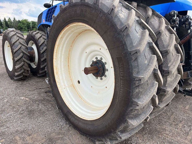 2012-new-holland-t8.300-image-9