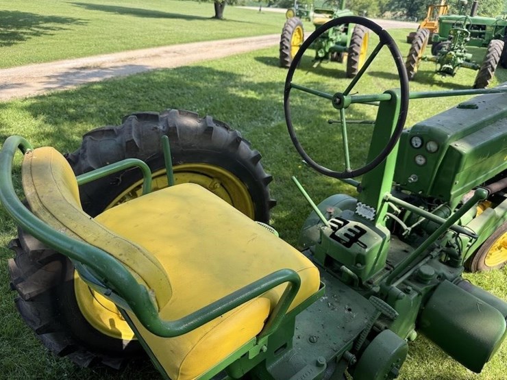 john-deere-b-image-8