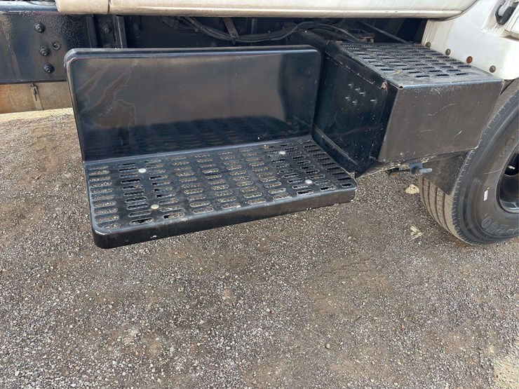 1991-gmc-c7-cab-&-chassis-truck-image-13