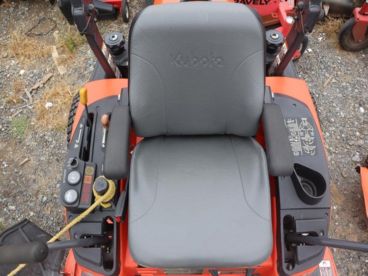 kubota-zd326-image-16