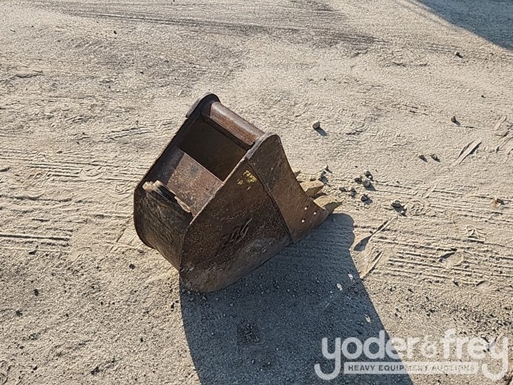 takeuchi-tb145-image-3