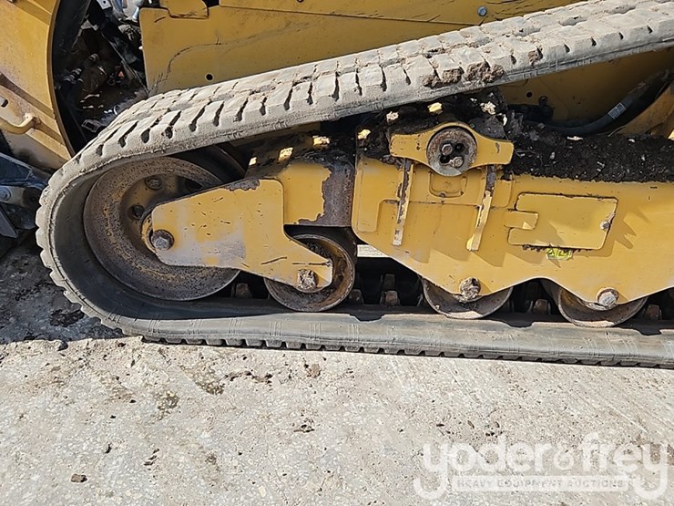 2023-caterpillar-259d3-image-18