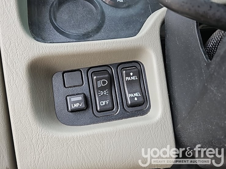 2015-international-durastar-4300-image-44