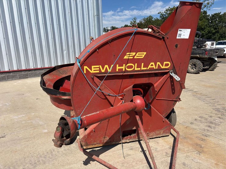 new-holland-28-image-11