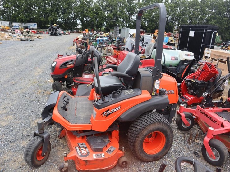 kubota-zd326-image-5