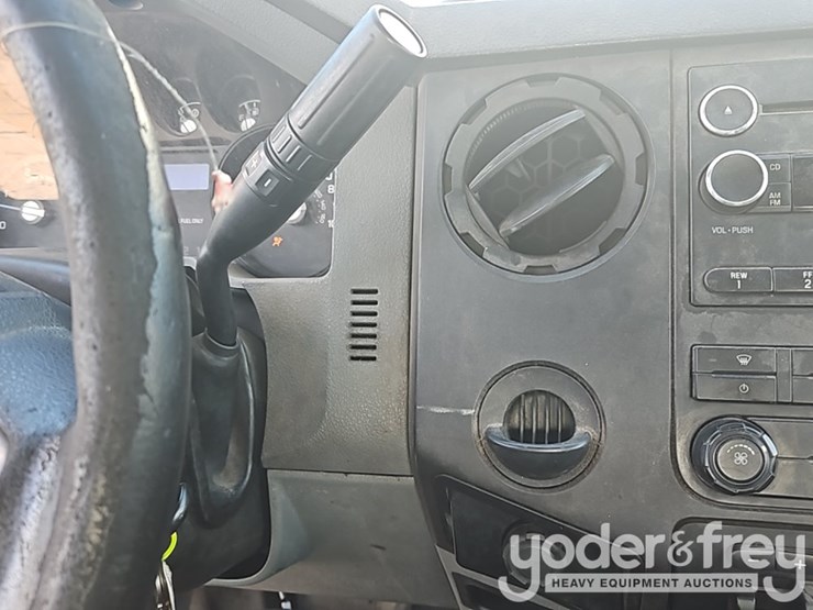 2015-ford-f550-image-29