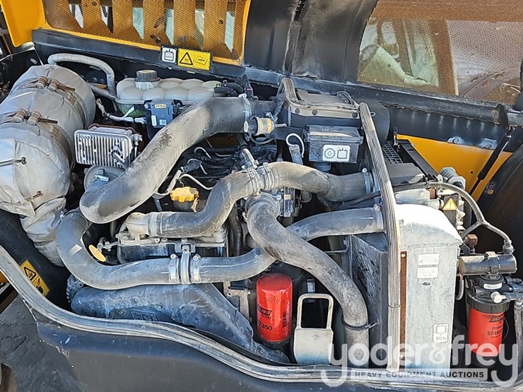 2016-jcb-510-56-image-28