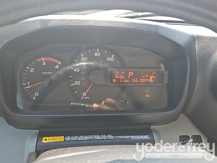 2019-hino-195-image-33