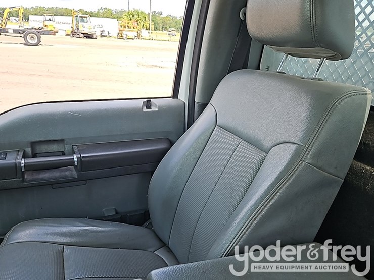 2015-ford-f550-image-29