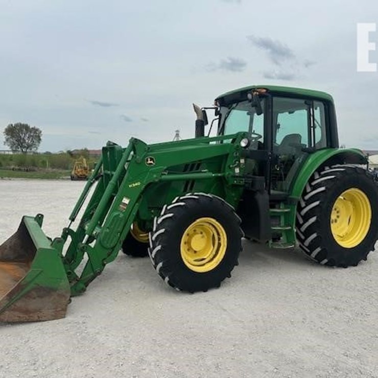JOHN DEERE 6115M