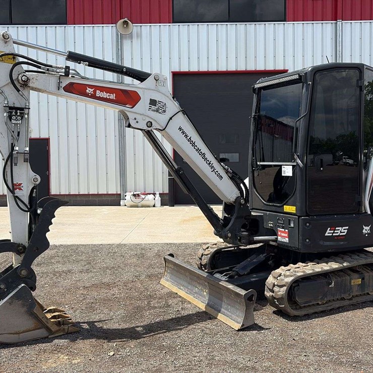 2023 BOBCAT E35i