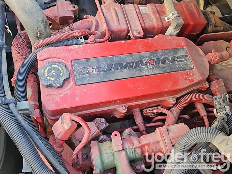 2016-international-durastar-4300-image-49