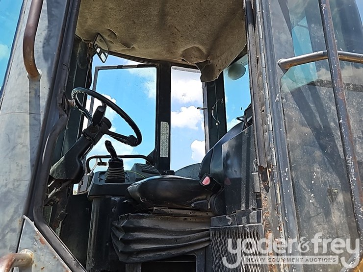 2005-deere-544j-image-26